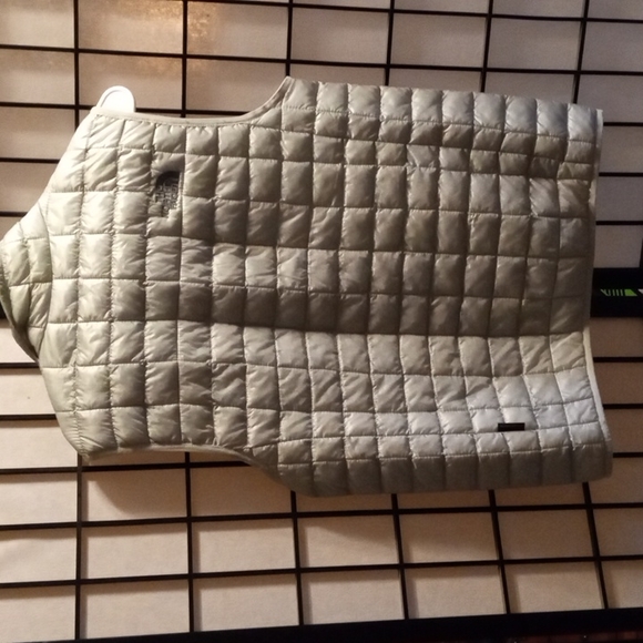 Men's North Face Puffer Vest - Picture 5 of 8